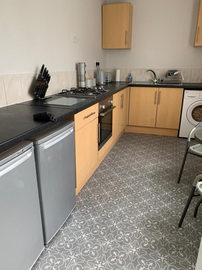 The Greens Apartment Farnworth Exteriör bild
